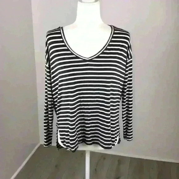American Eagle Soft & Sexy Long Sleeve Tee Size XS - Picture 1 of 6